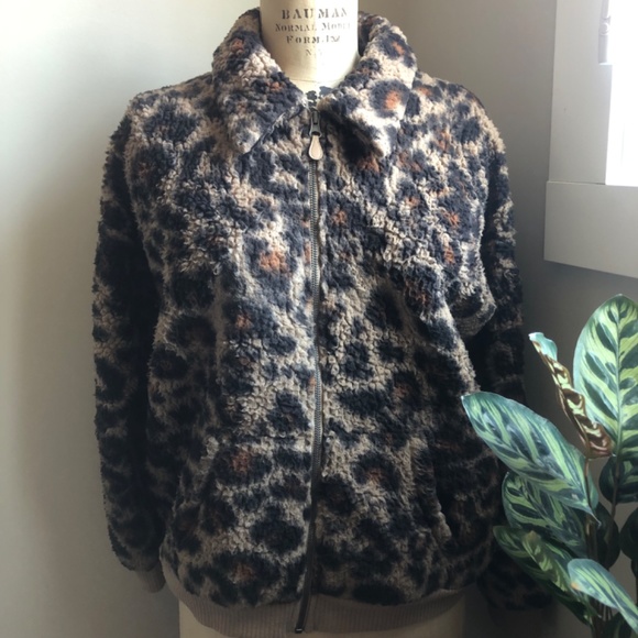 Final Clearance! Leopard Sherpa Jacket - Picture 2 of 8